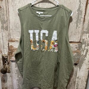 Women’s sleeveless tshirt